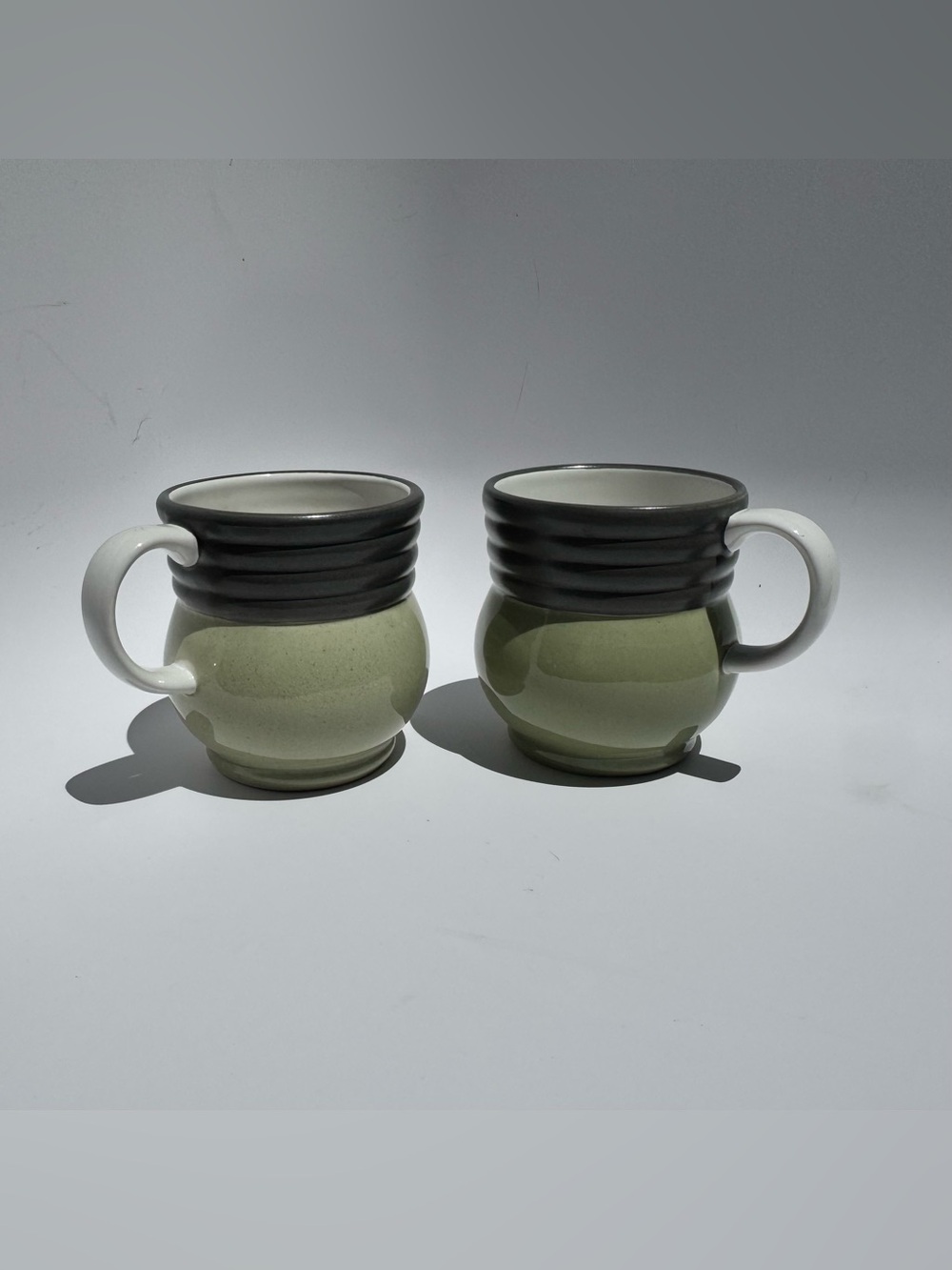 Pfaltzgraff Sphere Mugs Set of (2) Pot Belly Gray Ribbed Olive Green Speckle